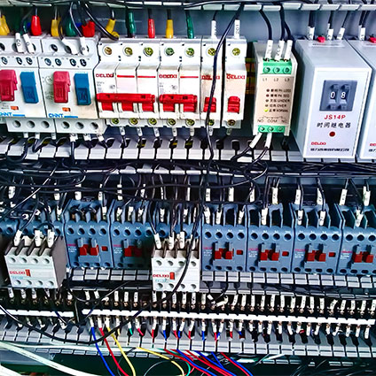 mantenimiento-A1b-forjadora-scaled-r657lgk5nlq5fcqbz1xevzpzzoy3iohvpf79mgr53u